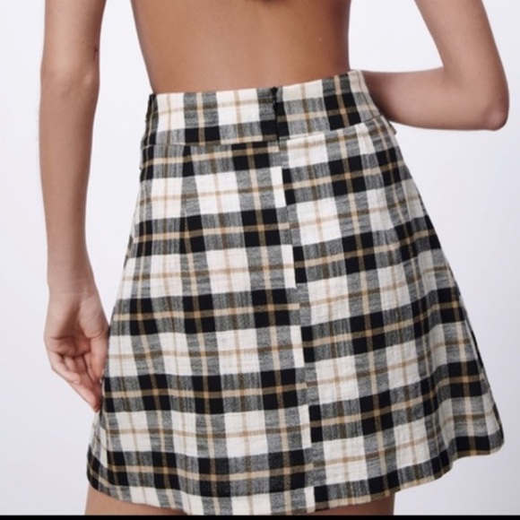 Zara Plaid Mini Skirt Size Medium - Picture 4 of 12